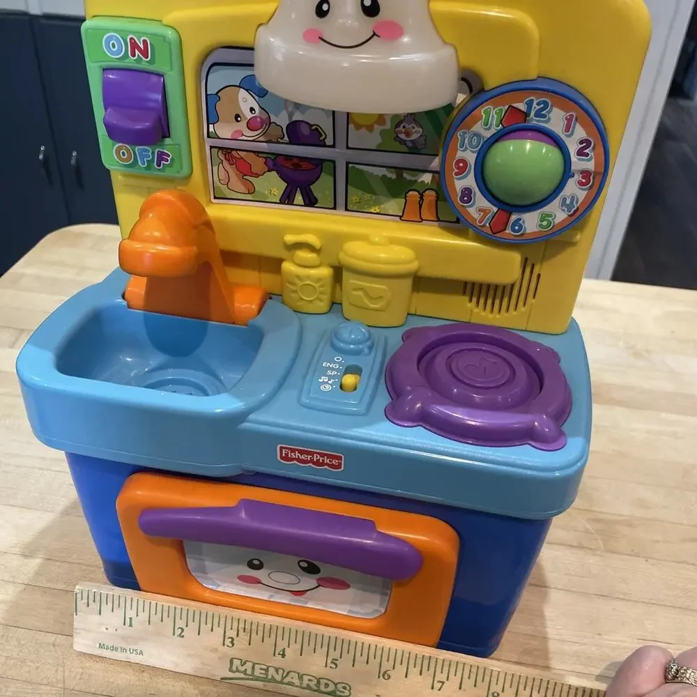 Fisher-Price Laugh & Learn Learning Kitchen T4272 2010 English Spanish Tested